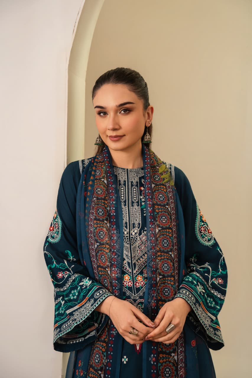 Sajjal – Premium Embroidered 3 Piece Farshi Set ✨