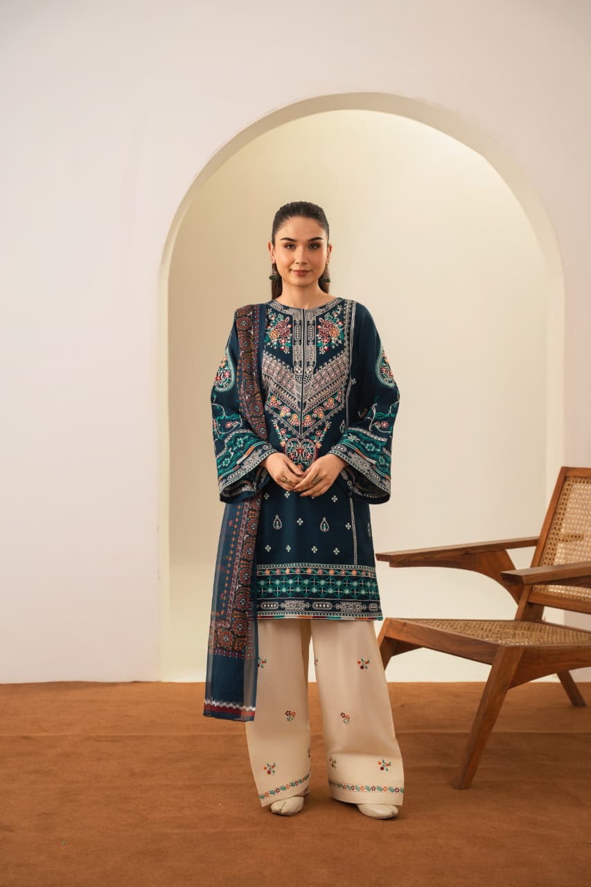 Sajjal – Premium Embroidered 3 Piece Farshi Set ✨