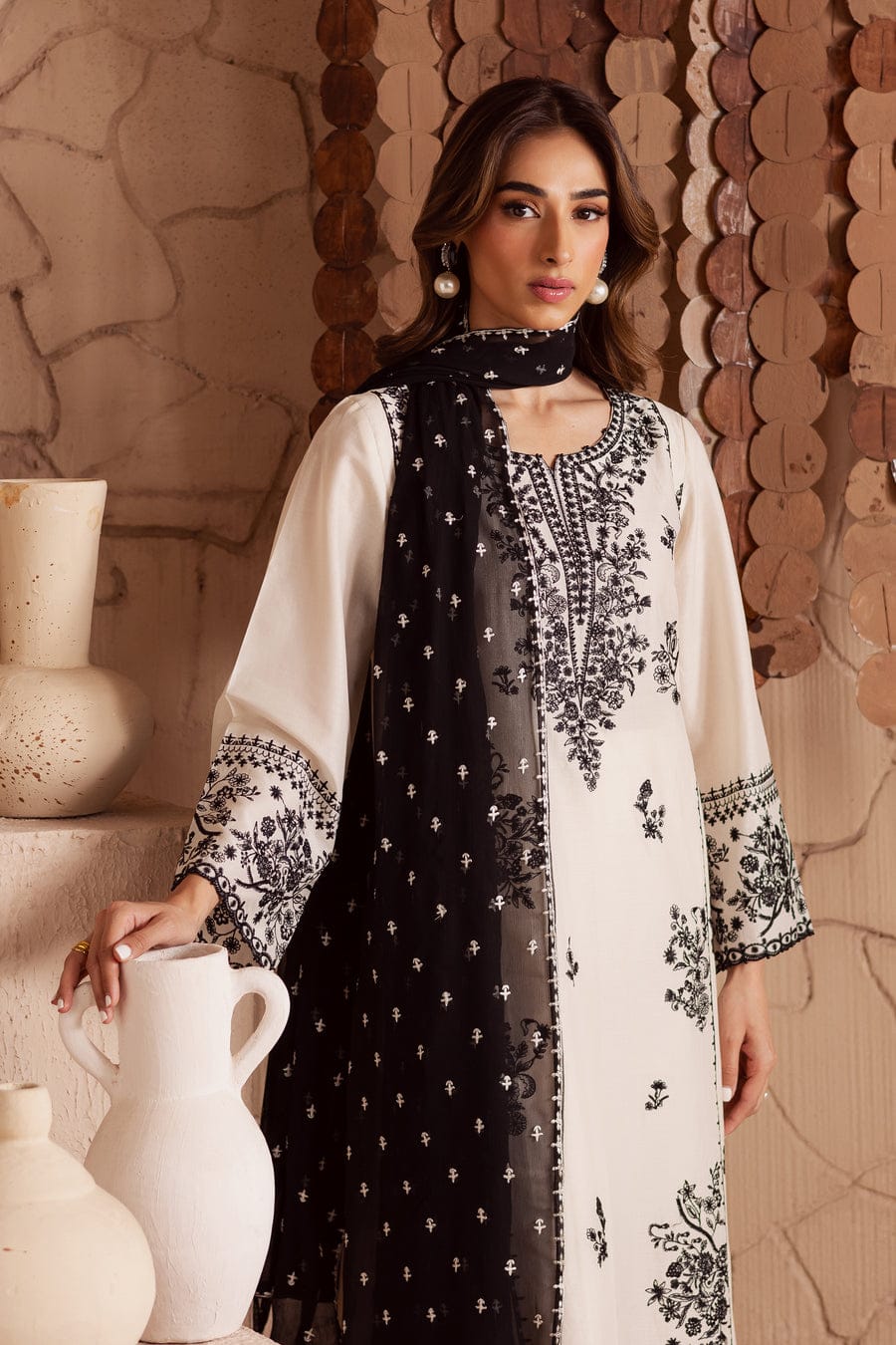 WHITE PEARL EMBROIDERED 3PC