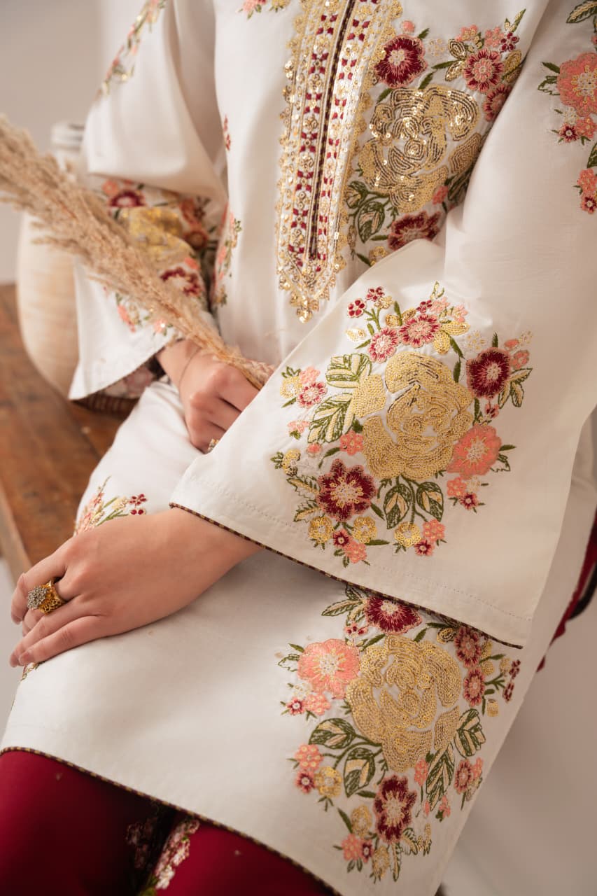 ALAYA EMBROIDERED 2PC