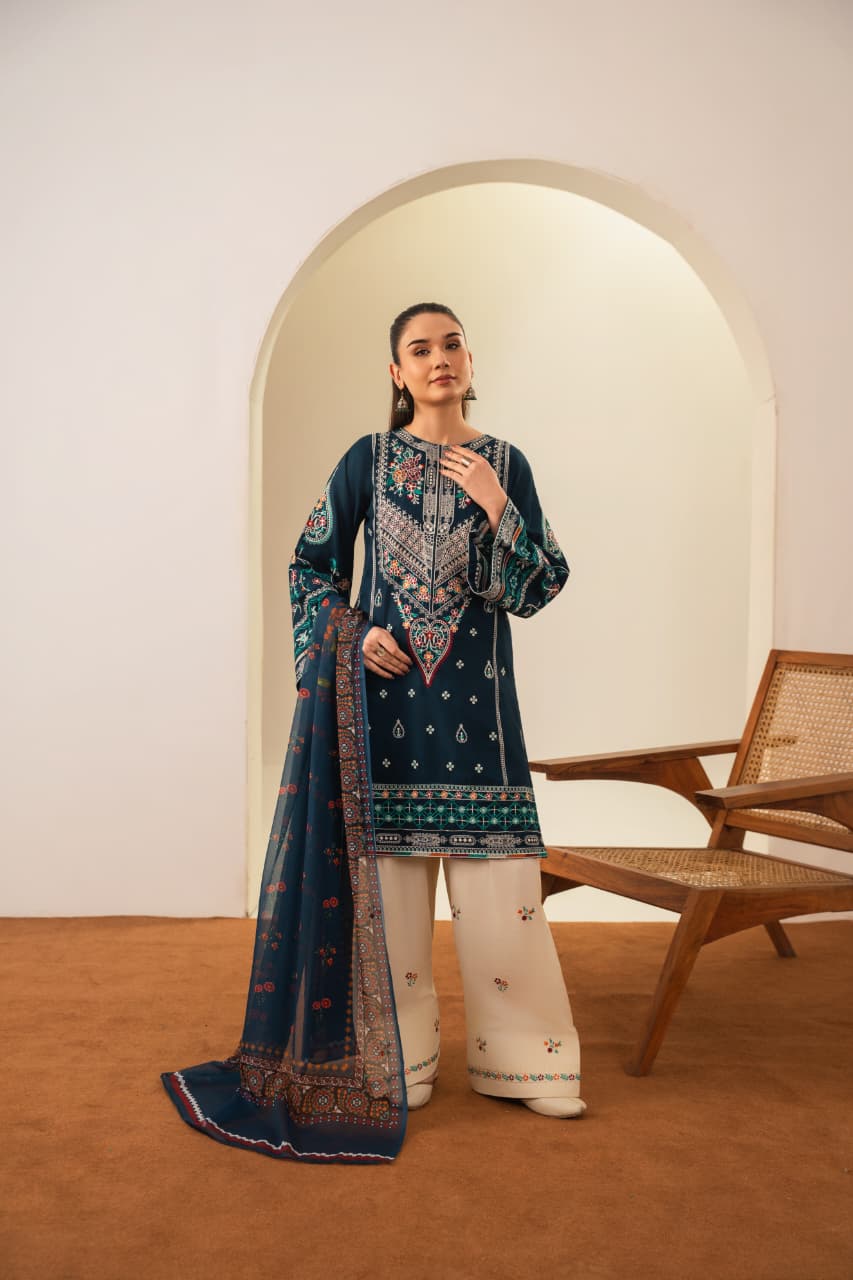 Sajjal – Premium Embroidered 3 Piece Farshi Set ✨