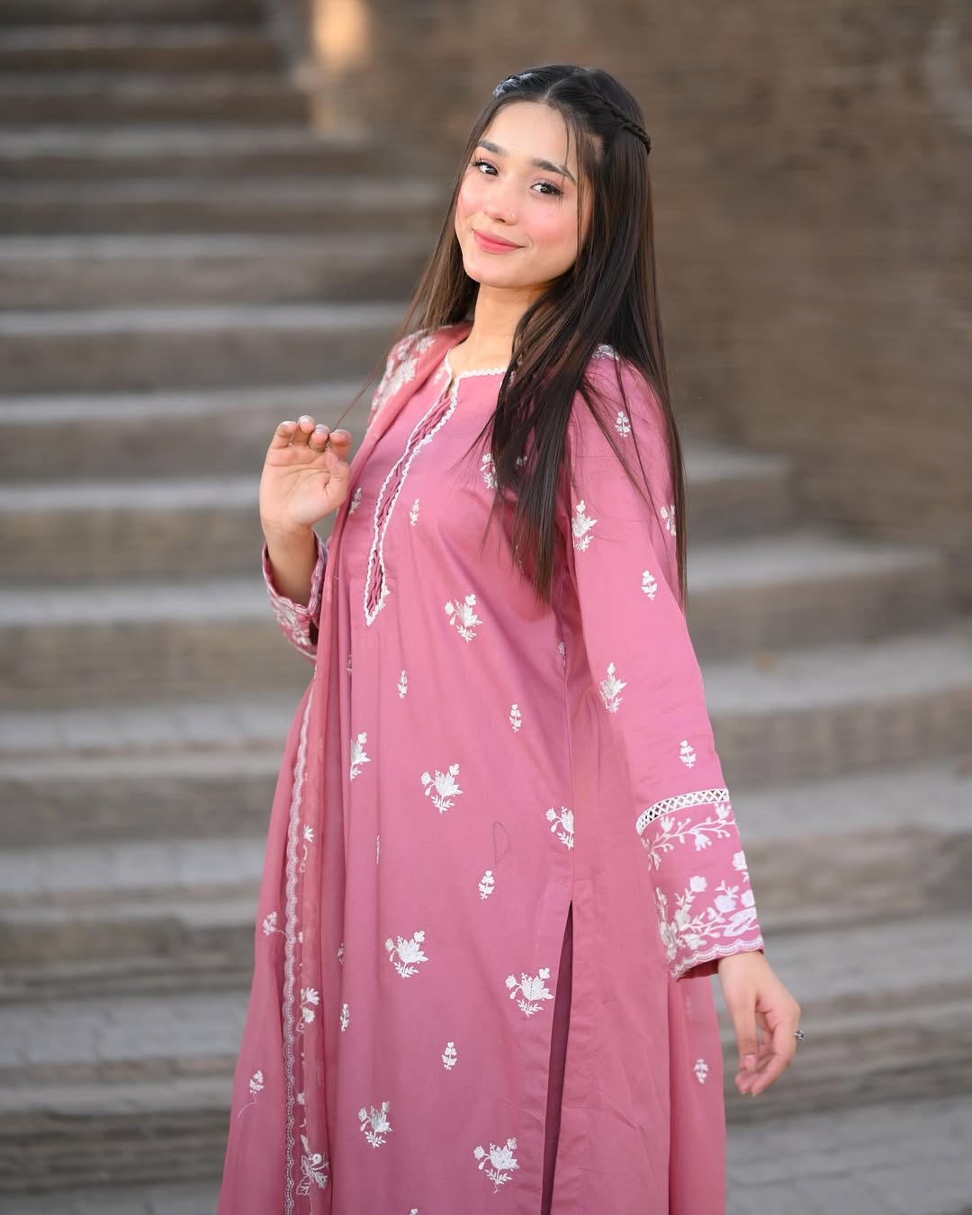 PINKISH FABRIC EMBROIDERY 3PC