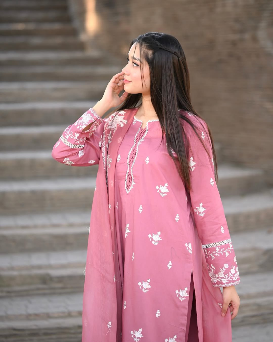 PINKISH FABRIC EMBROIDERY 3PC