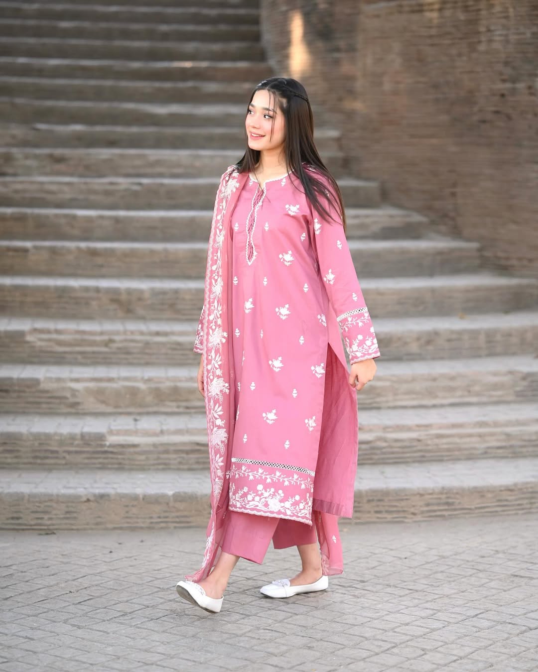 PINKISH FABRIC EMBROIDERY 3PC